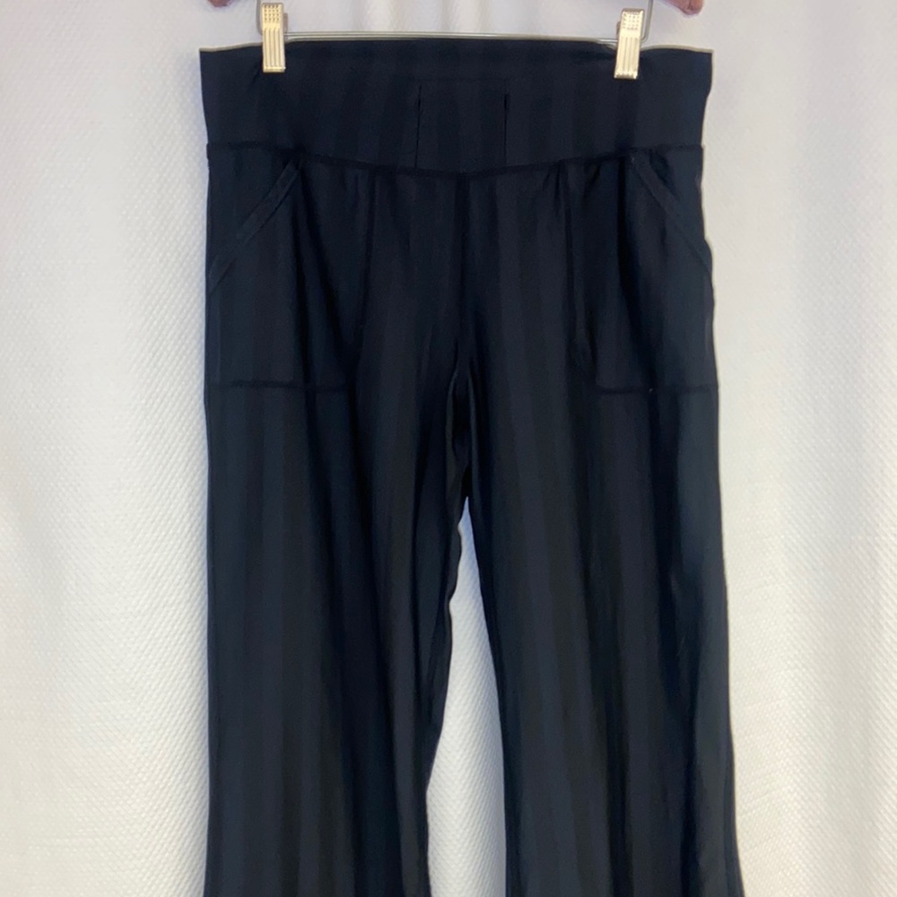 LuluLemon Wide leg black striped pants with pockets